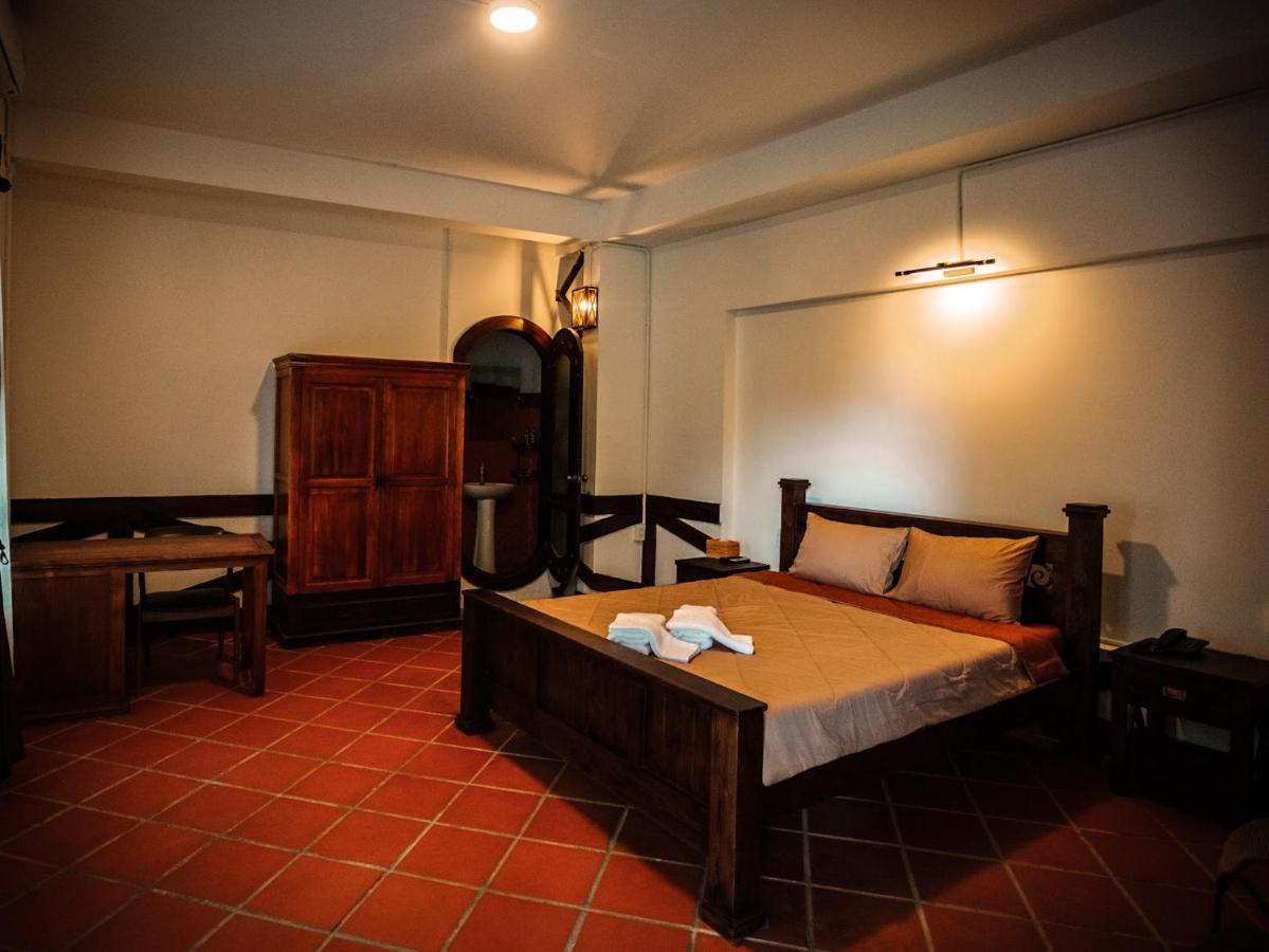 Y.O Inn コントゥム エクステリア 写真