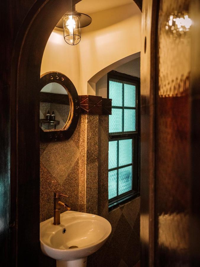 Y.O Inn コントゥム エクステリア 写真