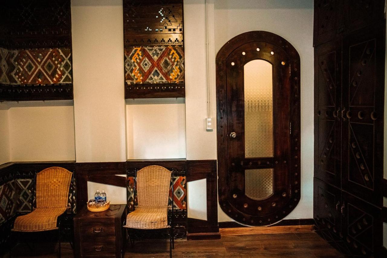 Y.O Inn コントゥム エクステリア 写真